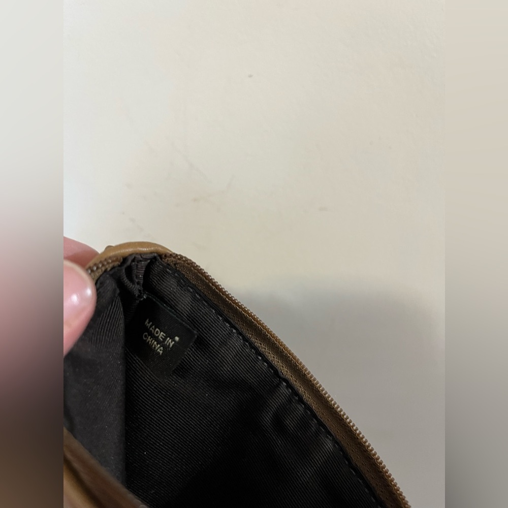 2000’s suede Coach hobo bag with wristlet - Picture 12 of 12